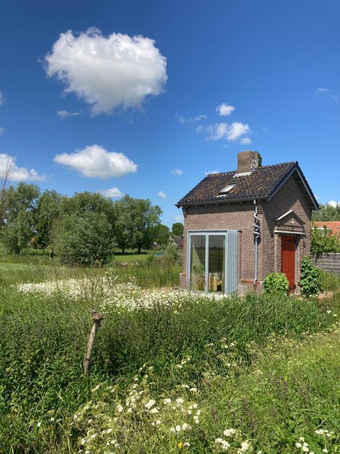 Tiny House Van Hoogspanning Naar Ontspanning Wirdum Exterior photo
