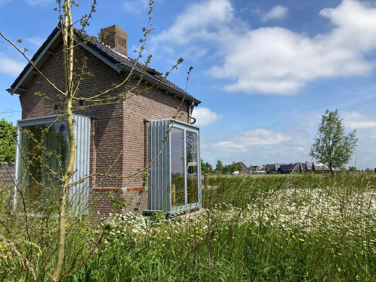 Tiny House Van Hoogspanning Naar Ontspanning Wirdum Exterior photo