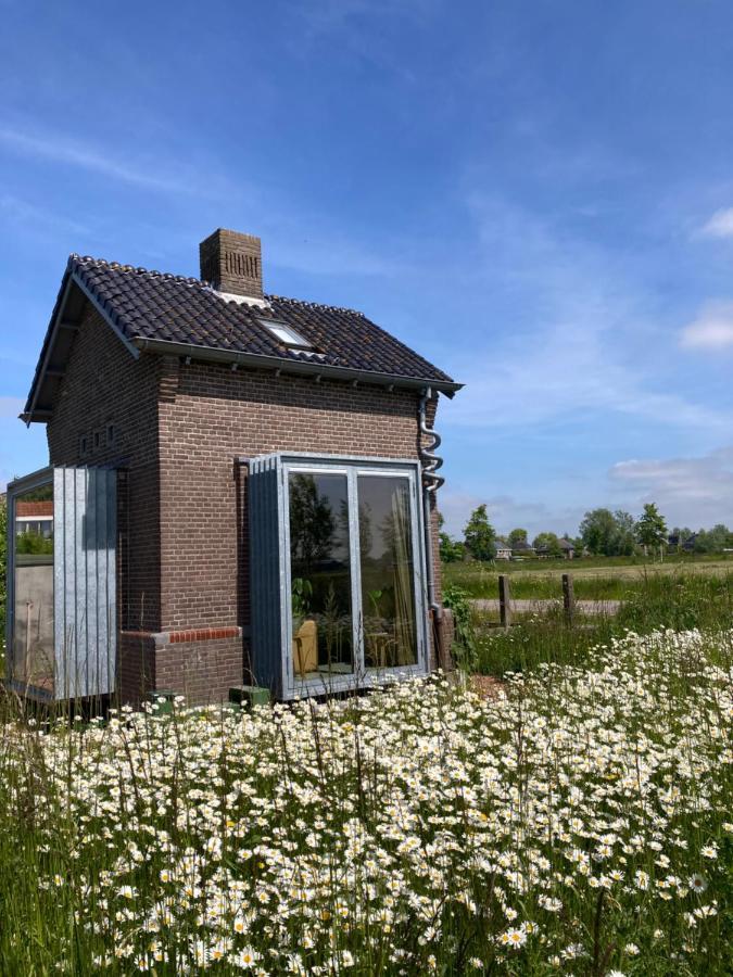 Tiny House Van Hoogspanning Naar Ontspanning Wirdum Exterior photo